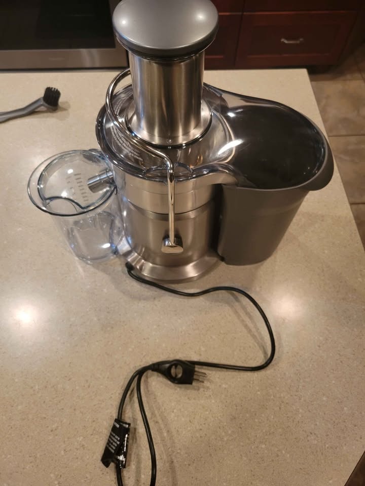 Breville Juice Fountain Elite Juicer (Model 800JEXL) - photo 3