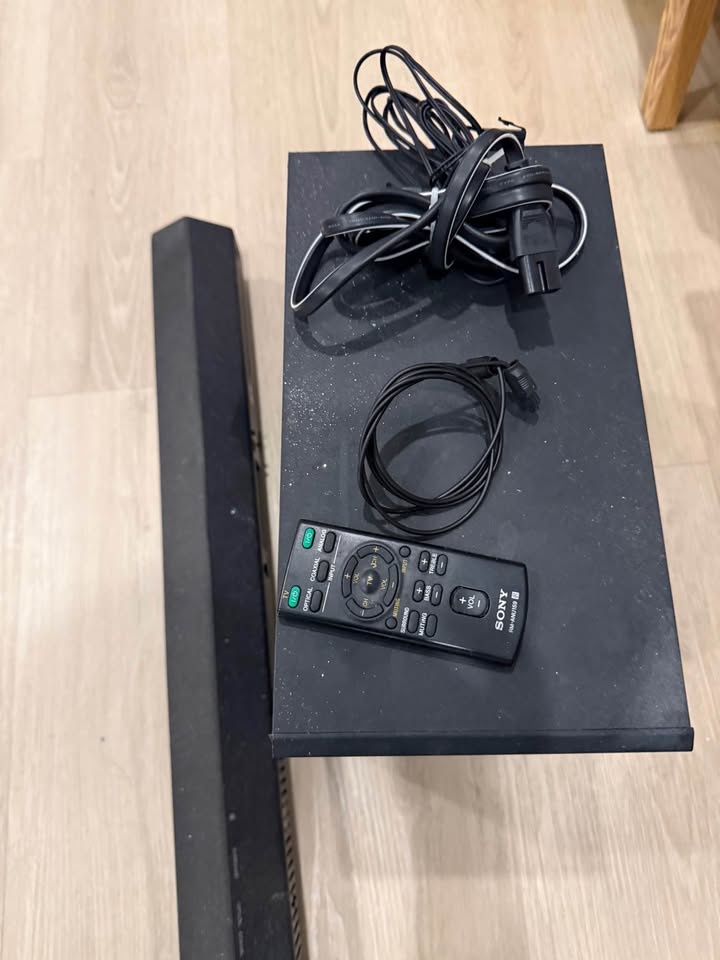 Sony Sound Bar Surround System Speaker with Chords and Remote - photo 2