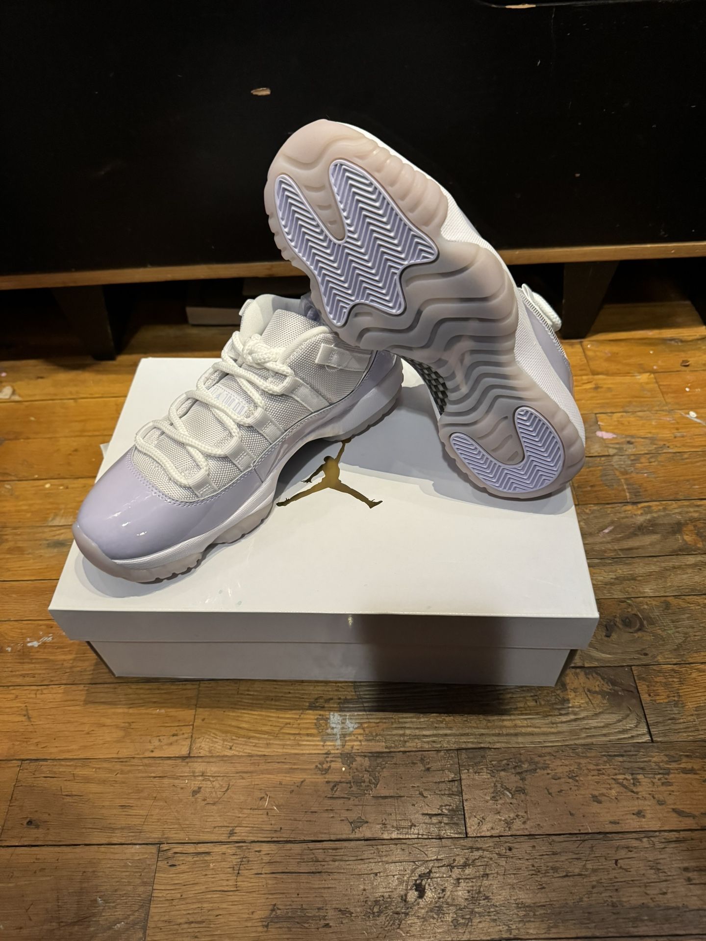 NEW Jordan Women's Retro 11 Low "Pure Violet" - photo 3