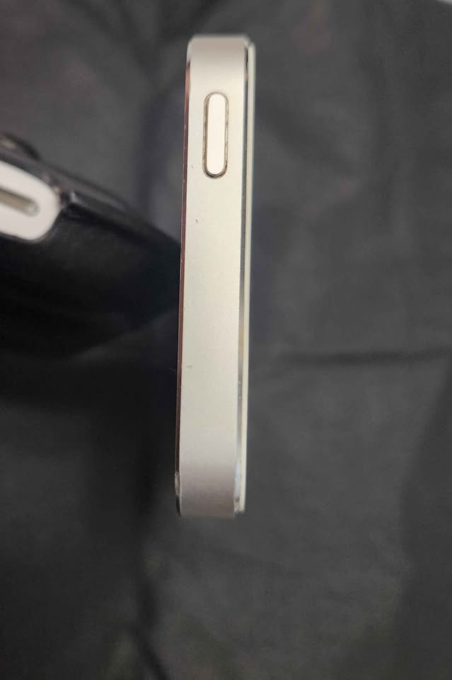 iPhone 5 16GB Unlocked - Great for Collectors - photo 4