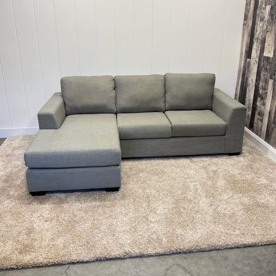 Clean Light Grey Sectional Couch – Great Everyday Size - photo 2