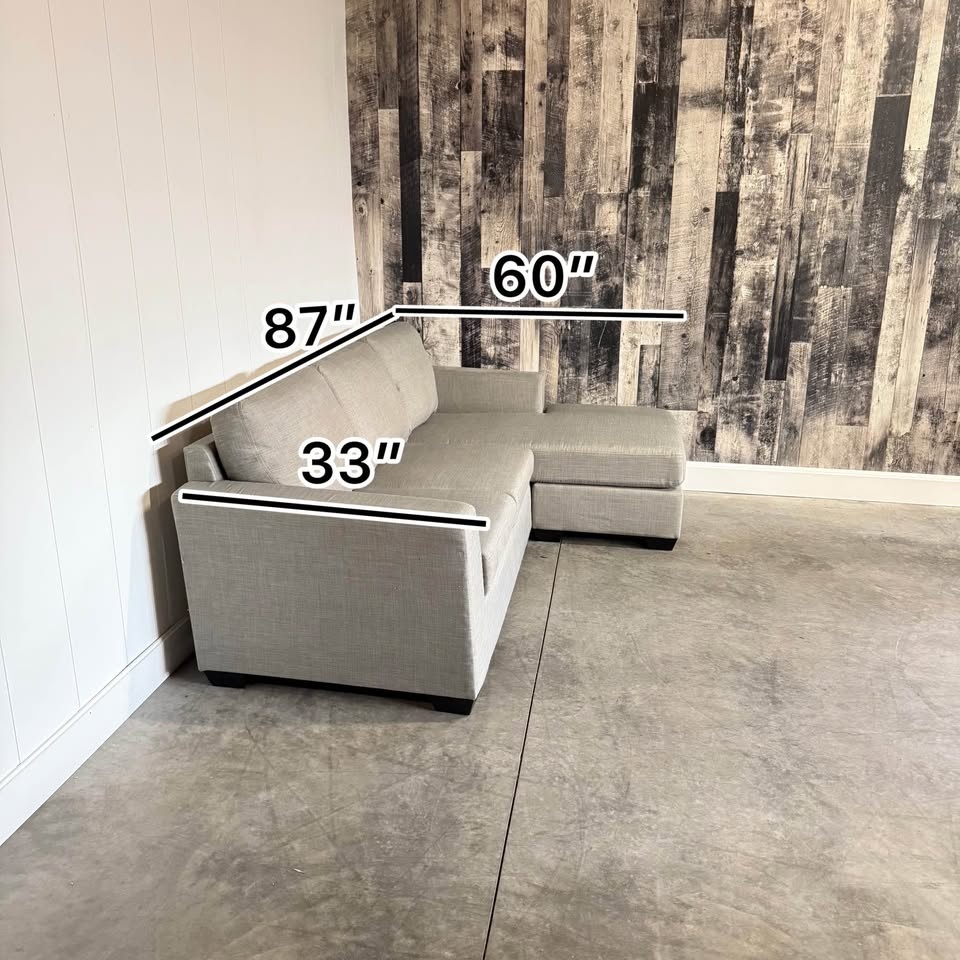 Clean Light Grey Sectional Couch – Great Everyday Size - photo 4