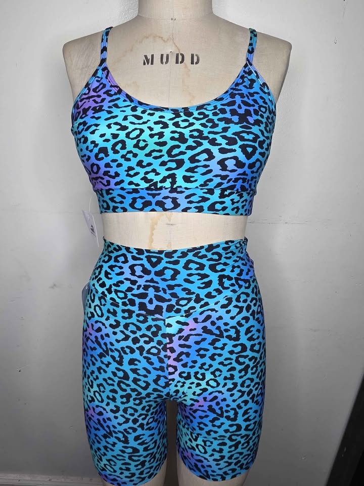 Leopard Print Leggings or Shorts Set with Top (Light Blue) - photo 3