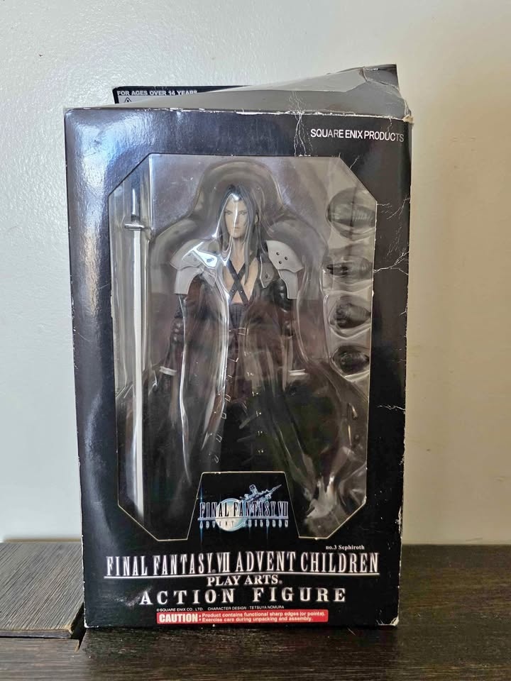 Final Fantasy VII Advent Children Play Arts Sephiroth Figure