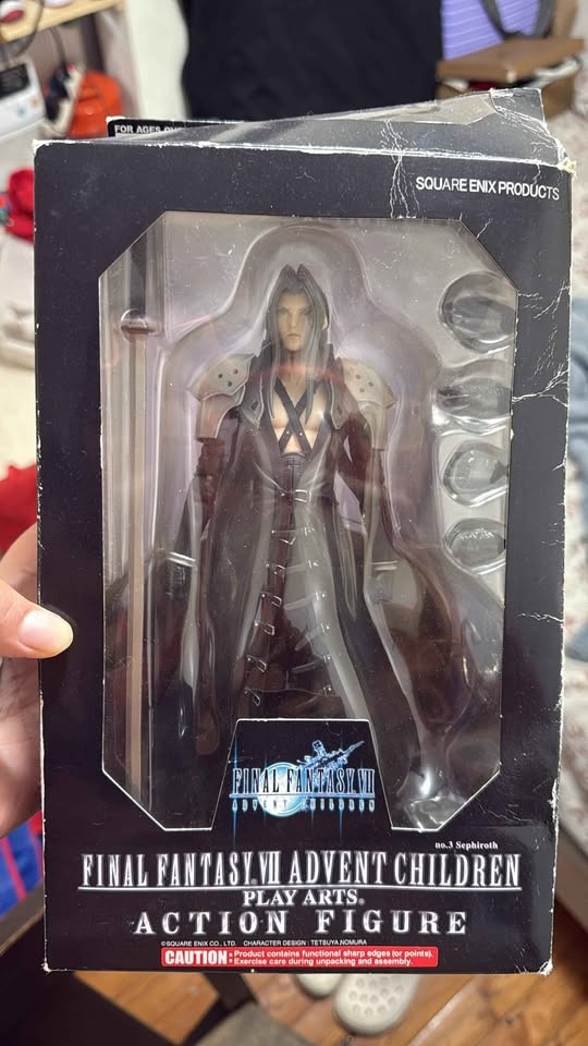Final Fantasy VII Advent Children Play Arts Sephiroth Figure - photo 3