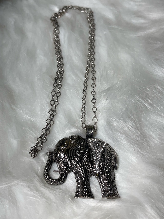 Elephant Necklace - photo 4