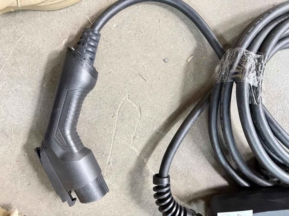 Level 2 EV Charger 32 Amp - photo 2