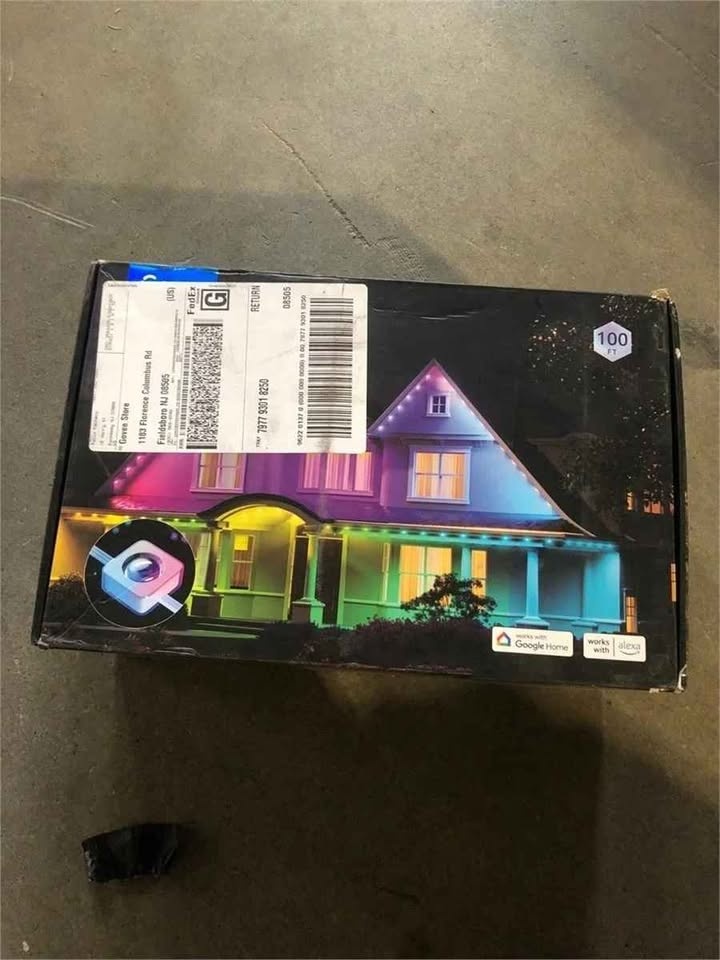 NEW Govee 100ft Permanent Outdoor LED Lights - photo 4