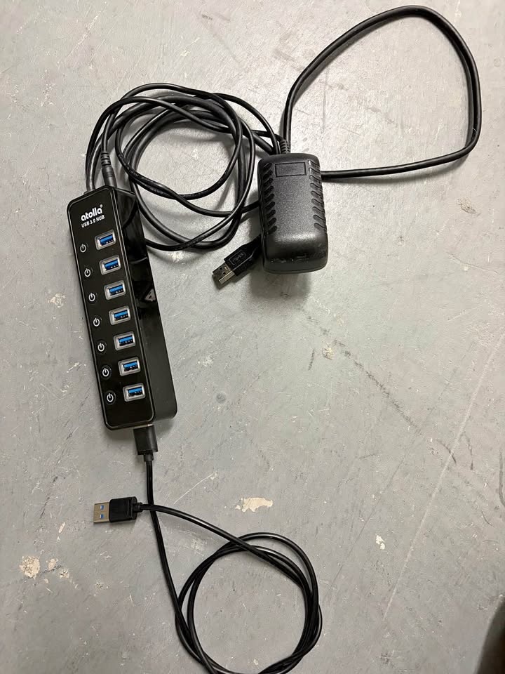 Atolla Powered USB 3.0 Hub – 7-Port w/ Individual Power Switches
