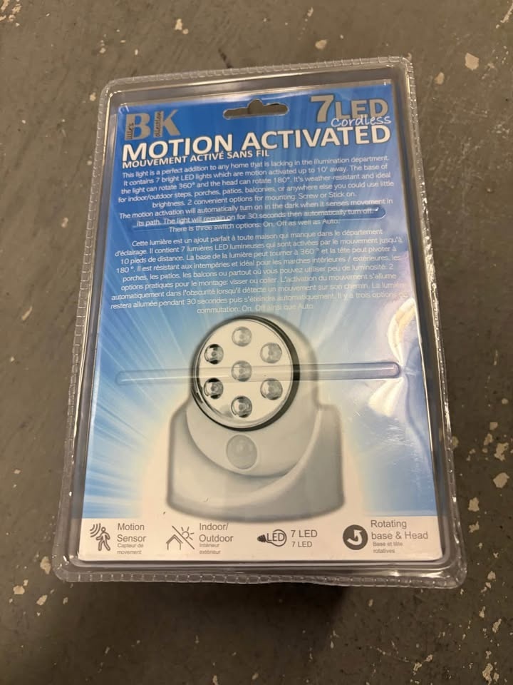 Motion Activated 7-LED Cordless Light – Indoor/Outdoor - photo 2