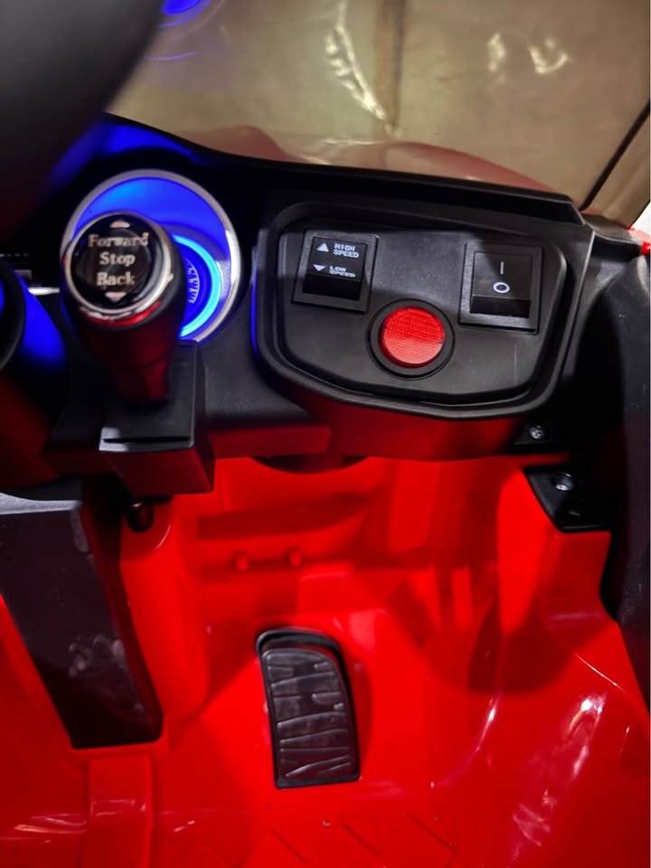 Mercedes-AMG Kids Electric Ride-On Car - Red - photo 3