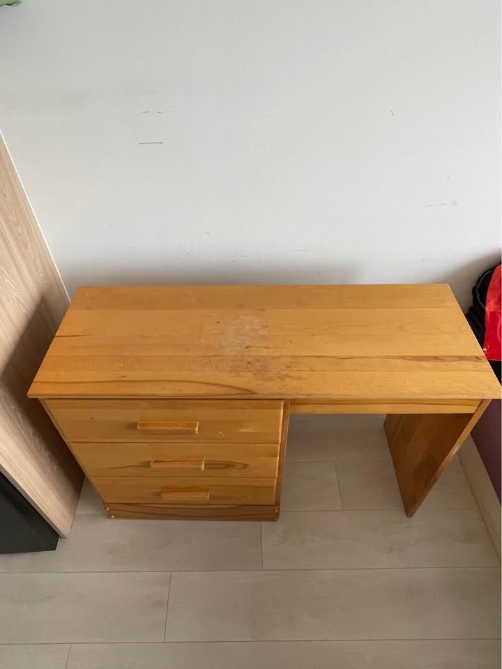 Office/ Study Table - photo 3