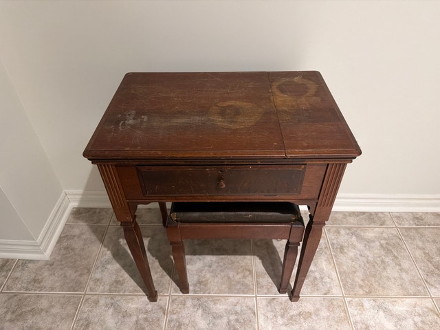 Antique Singer Sewing Machine - photo 4