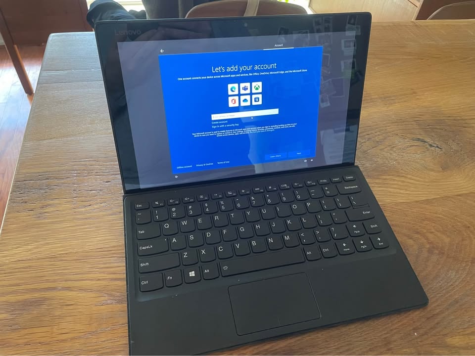 Lenovo Ideapad Duet 2017