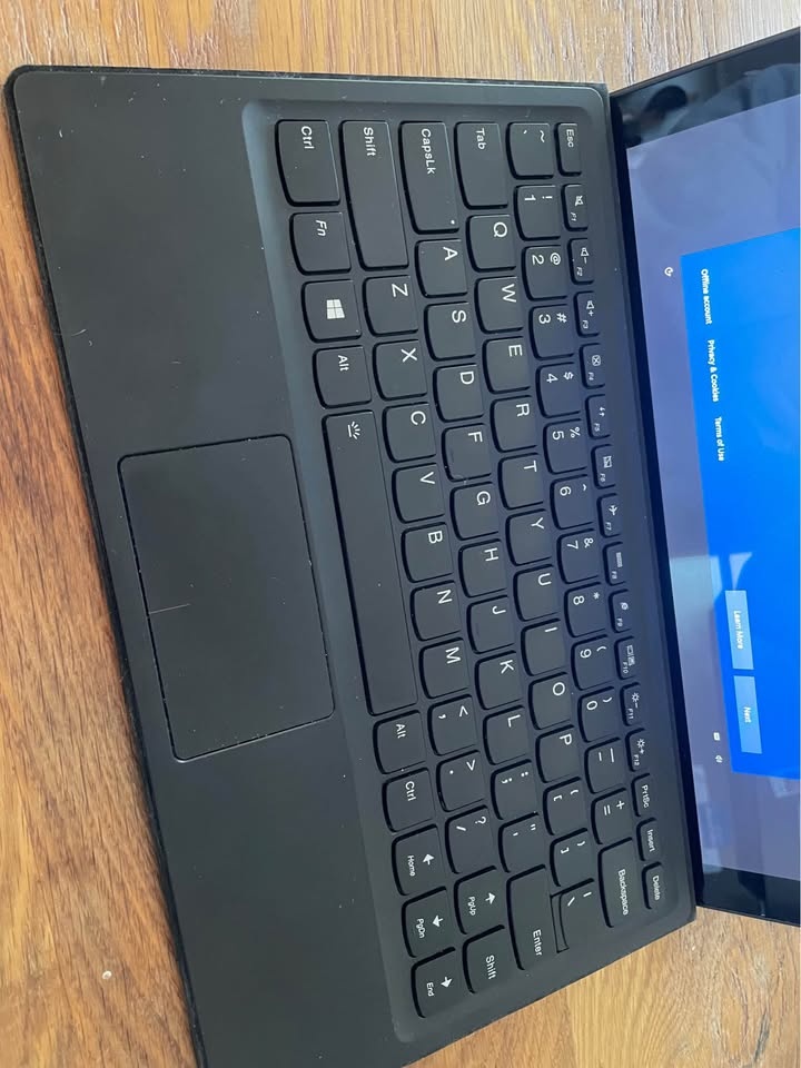 Lenovo Ideapad Duet 2017 - photo 2