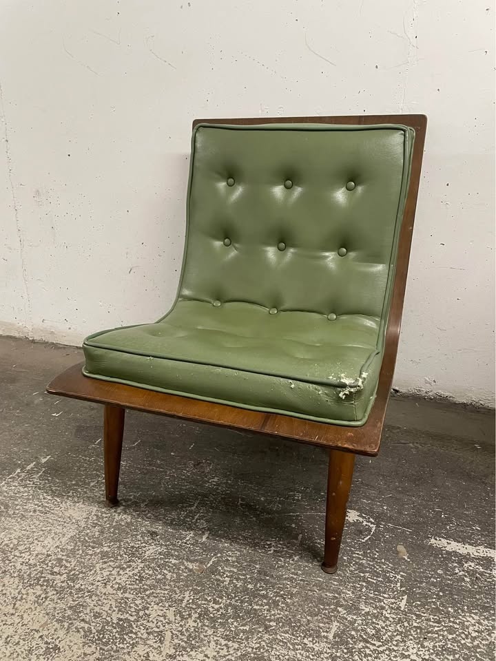 Mid Century Scoop Chair
