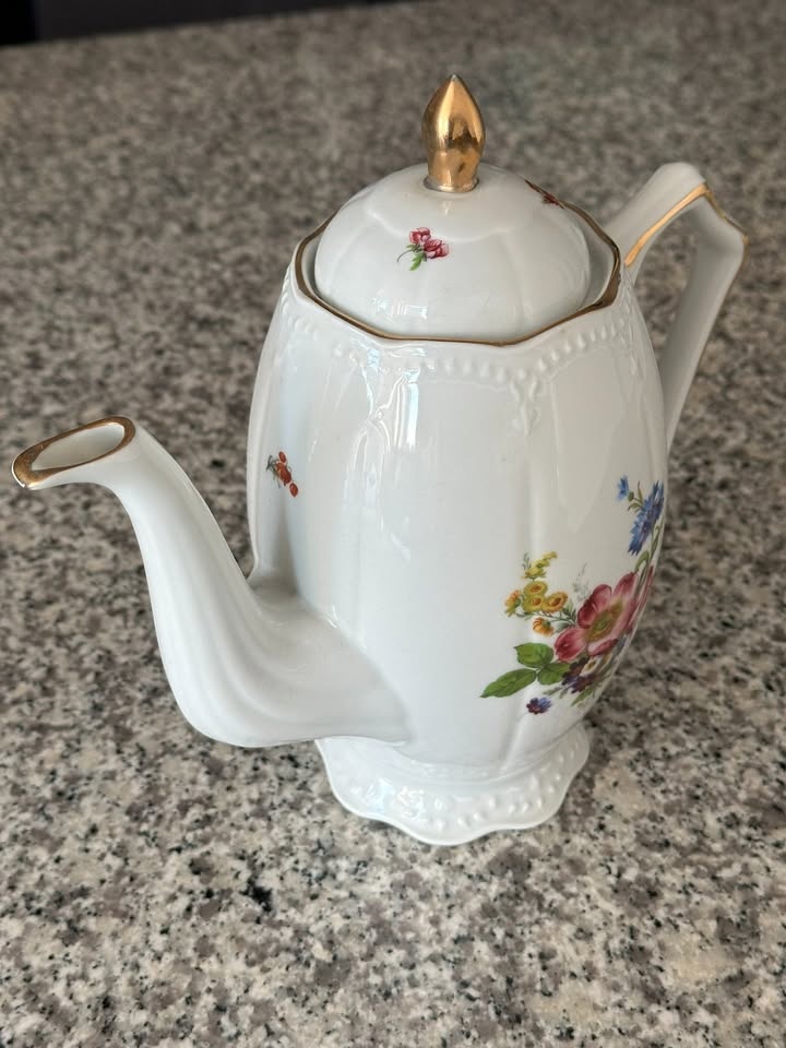 Floral Teapot with Gold Trim - photo 2