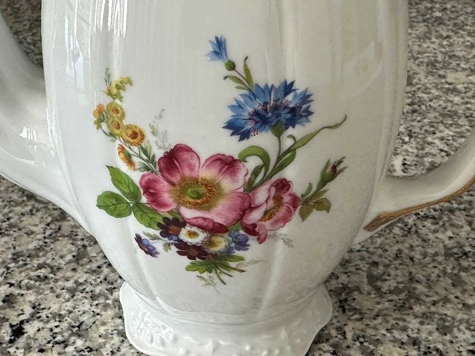 Floral Teapot with Gold Trim - photo 3