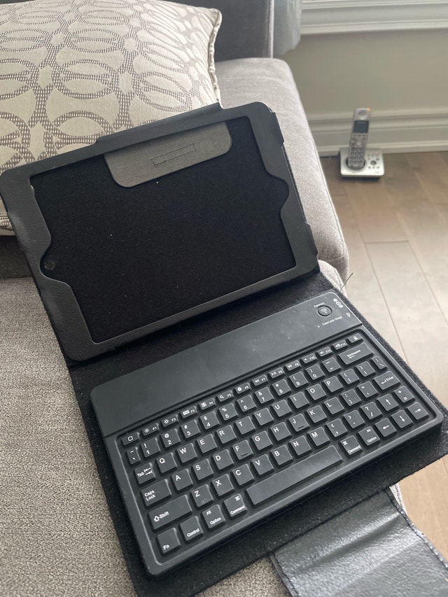 Tablet Keyboard Case for 6x8 inch Screens