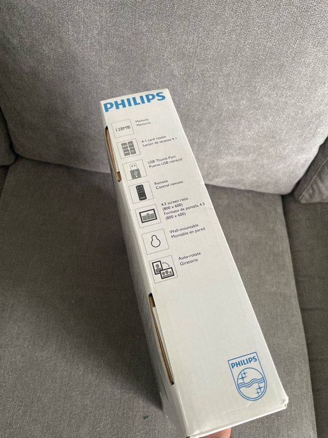 Philips 8" Digital Photo Frame - photo 3