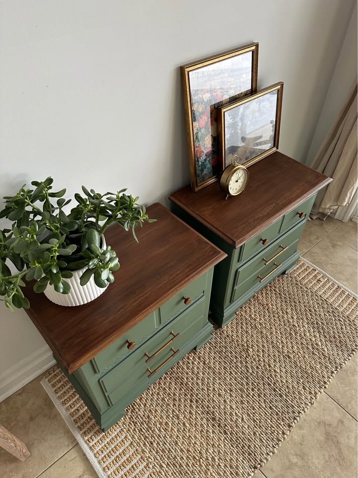 Refinished Green Nightstands - Set of two - photo 4