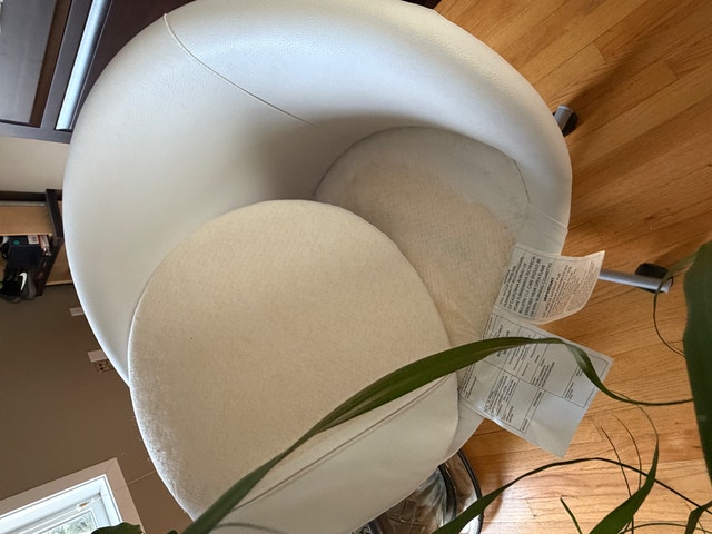 White Adjustable Swivel Chair - Like New - photo 3