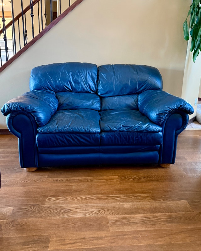 Leather Sofa – Very Comfortable - photo 5