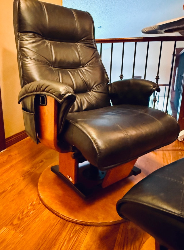 Leather Rocking Chair with Ottoman – Excellent Condition