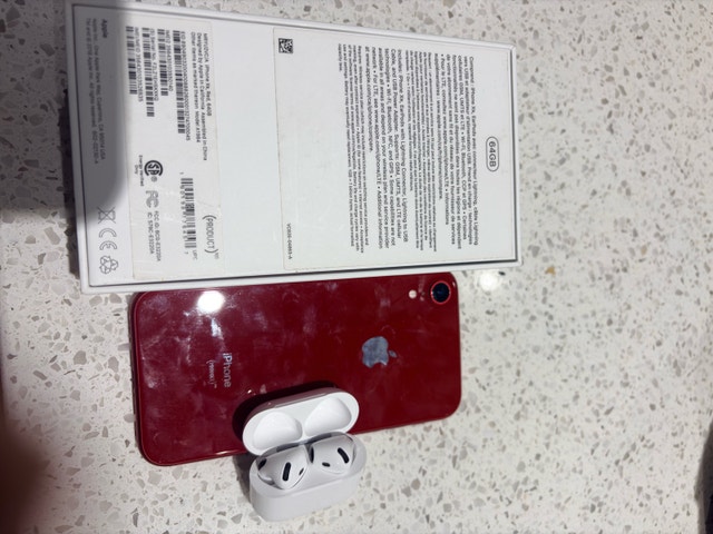 iPhone XR with Apple Gen 4 AirPods - photo 2