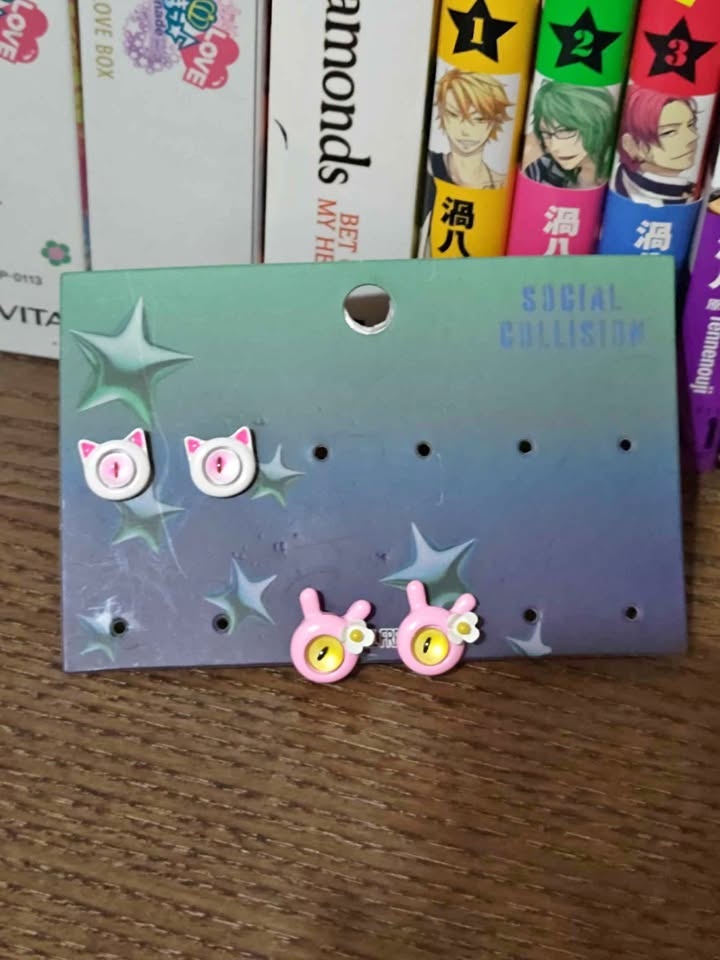 Hot Topic Cute Earrings