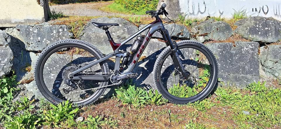 2023 Trek Slash 9.9