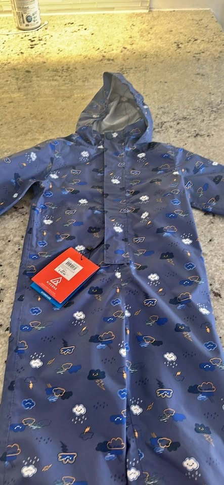 Ripszone Rainsuit - Brand New with Tags