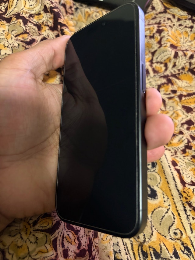 iPhone 15 Pro 128GB - photo 2