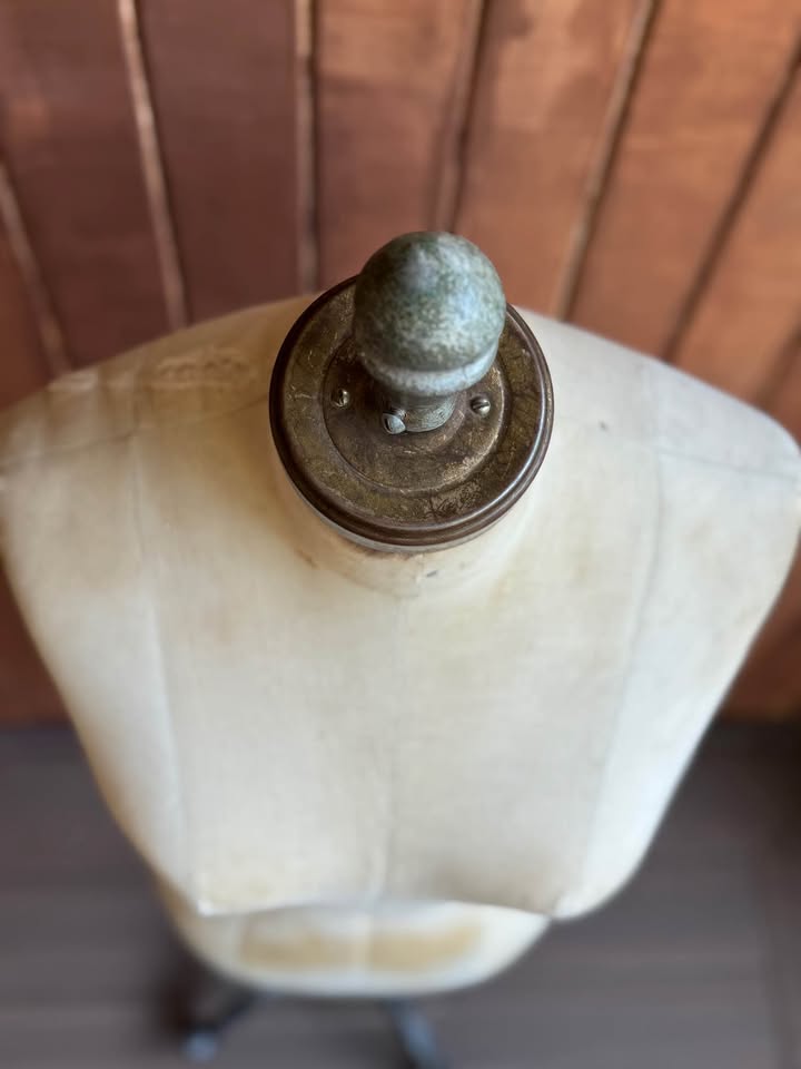 Women’s Vintage DRESS FORM Mannequin - photo 3