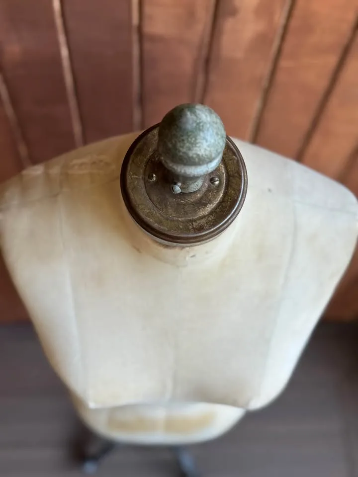 Women’s Vintage DRESS FORM Mannequin image indicator(3)