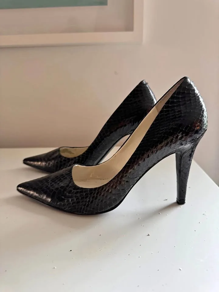 Ralph Lauren Black High Heels Size 7 M thumbnail