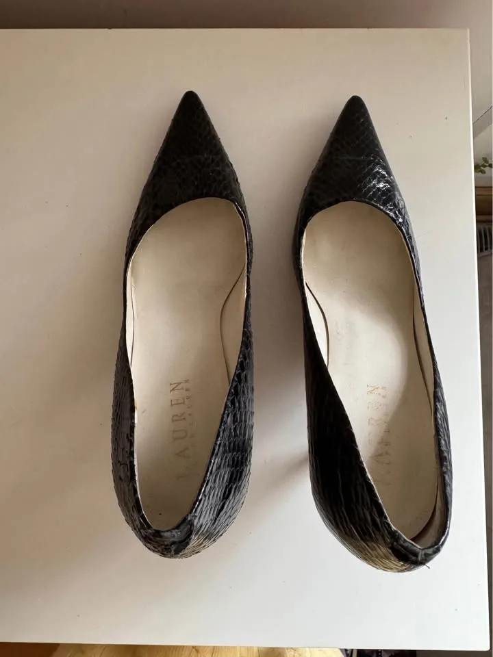Ralph Lauren Black High Heels Size 7 M image indicator(5)