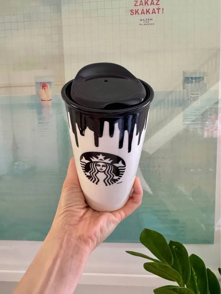 Starbucks x Band of Outsiders "Drip" Mug with Lid image indicator(3)