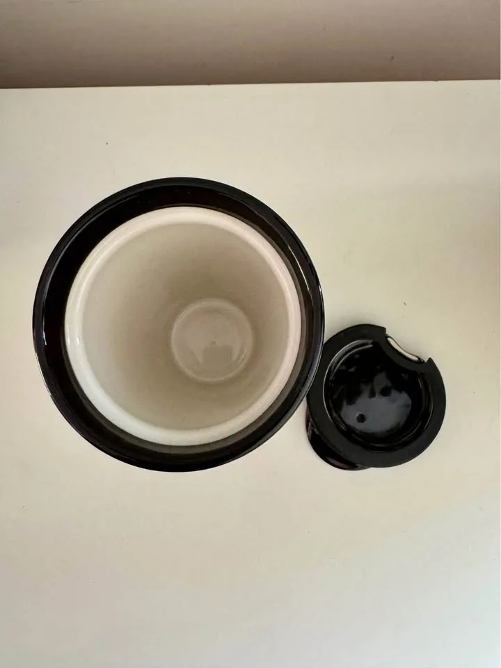 Starbucks x Band of Outsiders "Drip" Mug with Lid image indicator(6)