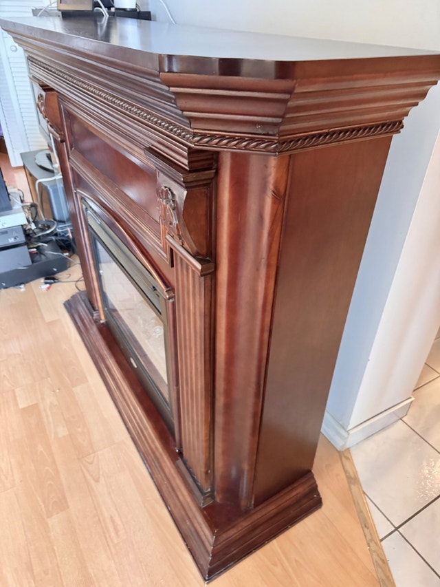 ELECTRIC FIREPLACE AND CLASSIC WOOD MANTEL - photo 4