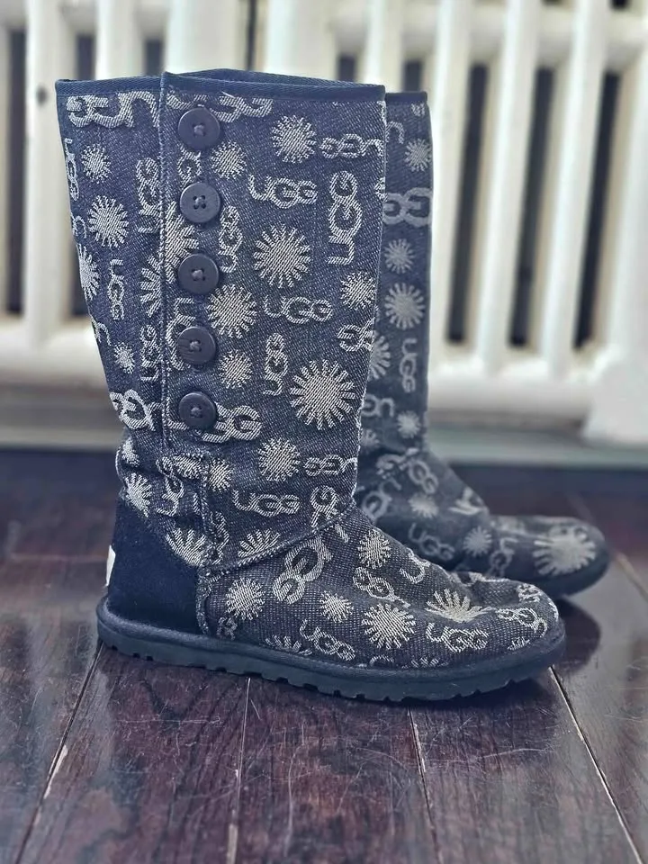UGG Sz 7 Denim Lo Pro Button Logo Spring Fall Boots thumbnail