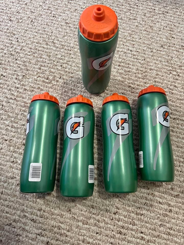 Gatorade Squeeze Water Sports Bottle - Pack of 2