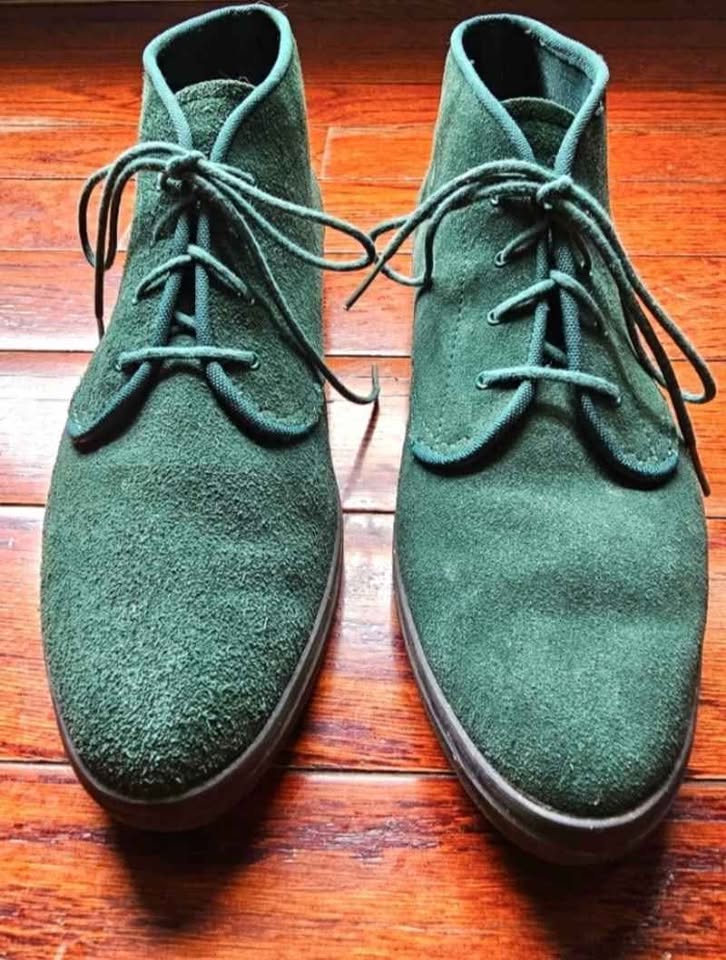 Size 9.5 or 10 vintage suede forest green Keds Chukka boots - photo 2