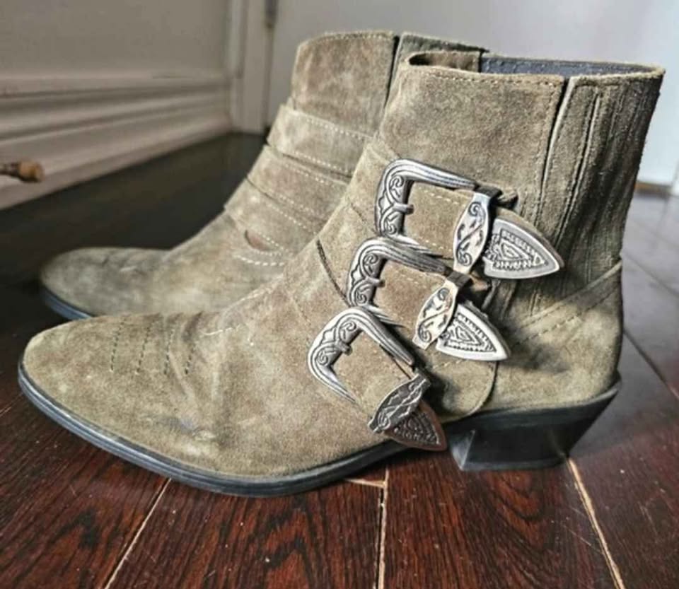 Size 36 US 6 Green suede Italian ankle booties boots - photo 3