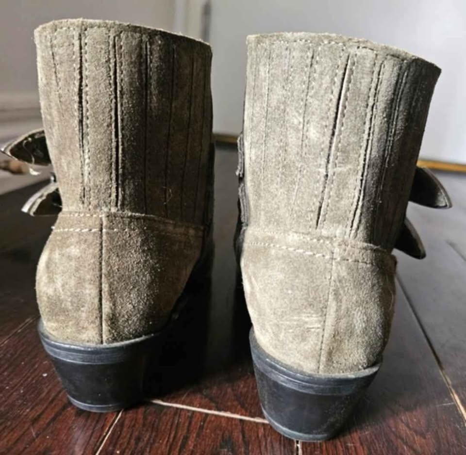 Size 36 US 6 Green suede Italian ankle booties boots - photo 4