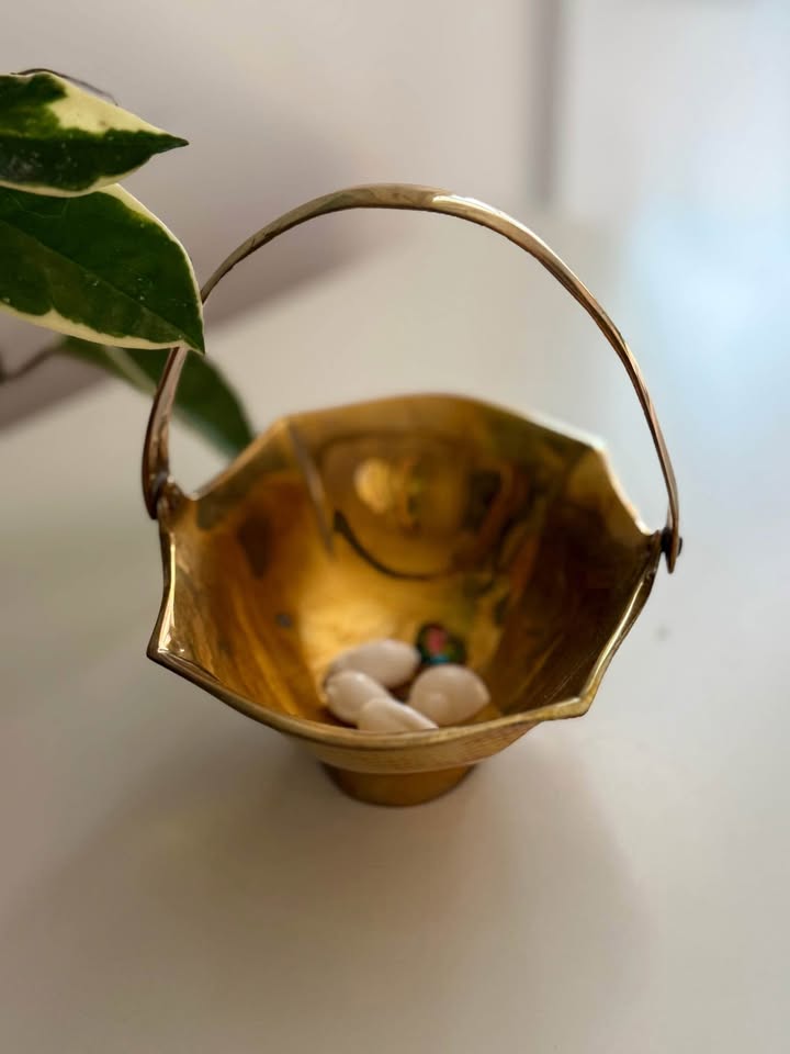 Solid Brass Basket with handle. VINTAGE. - photo 3