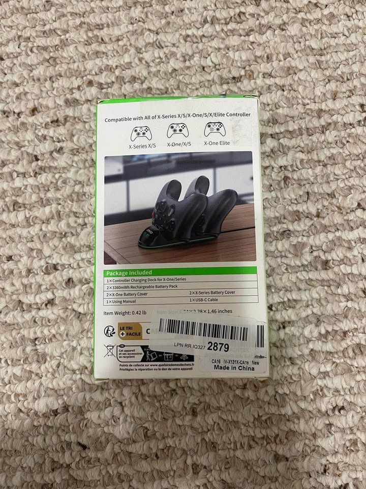 OIVO XSX Controller Charger Station w/ 2 Rechargeable Batteries - photo 3