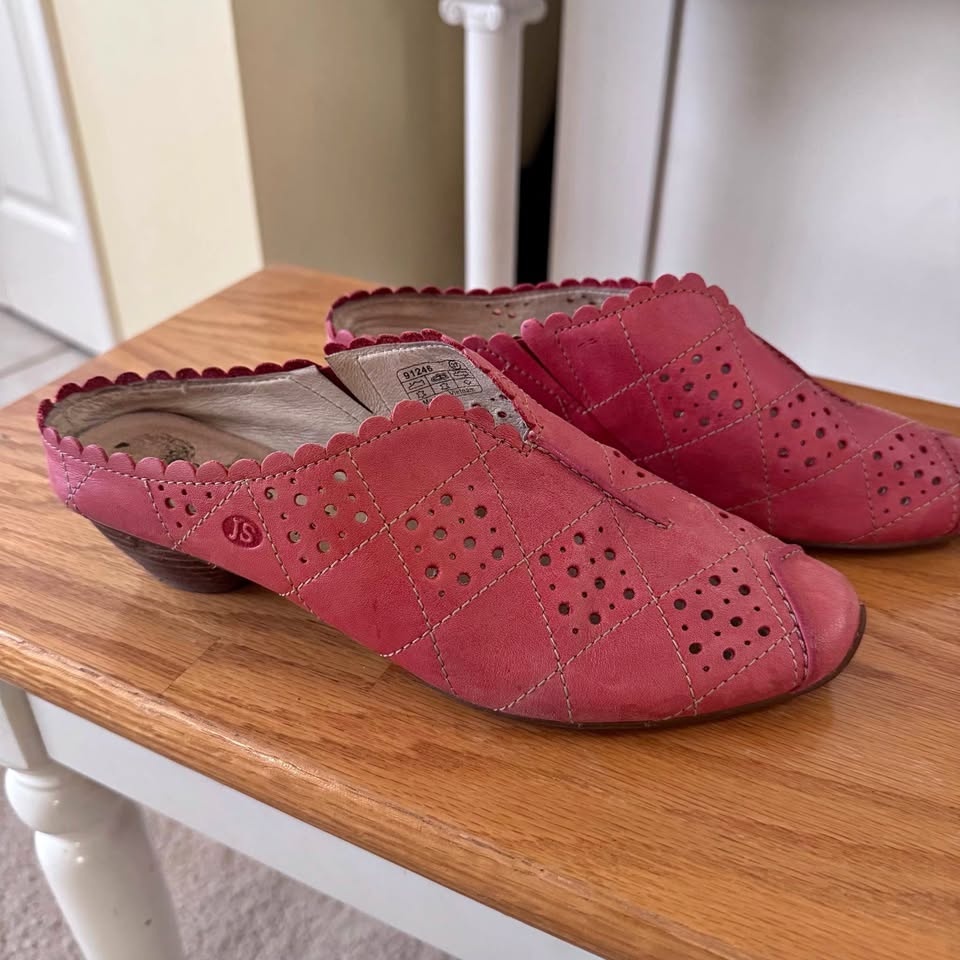 Josef Seibel Cut Out Leather Mules Size 37