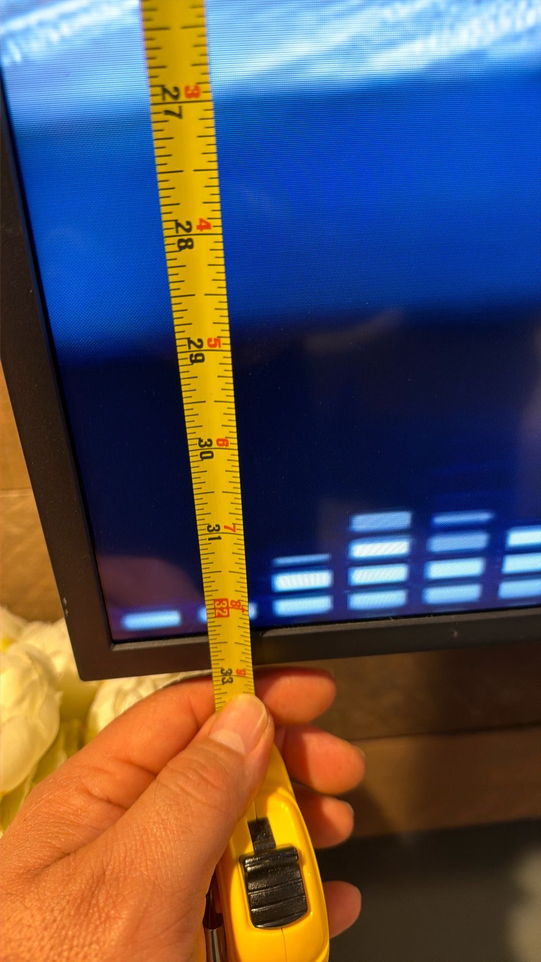 Samsung 65” Smart TV - photo 4
