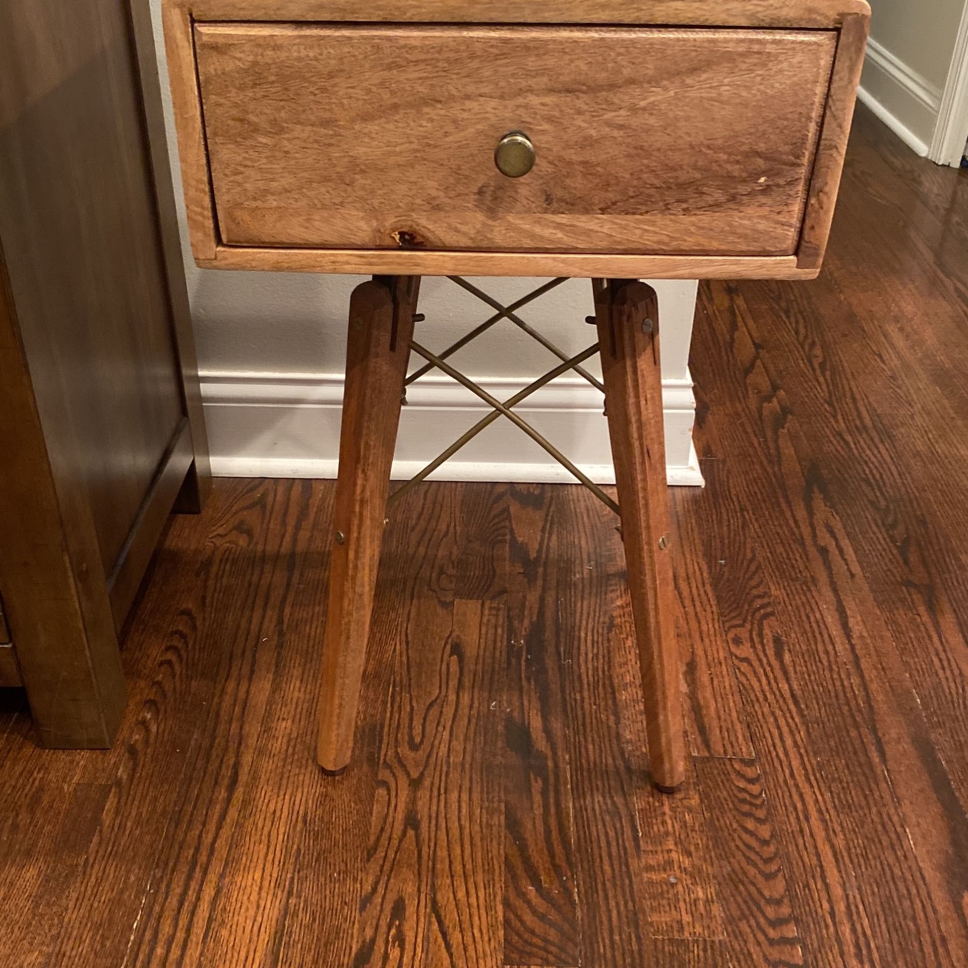 Night Stand Table - photo 3